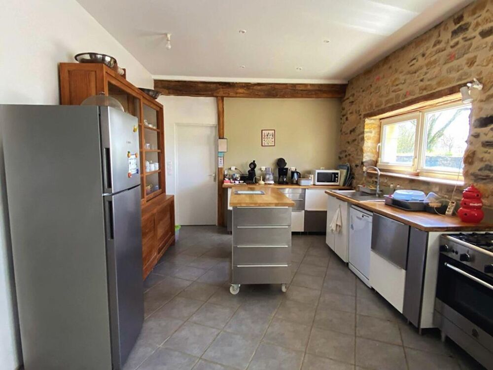 Vente Maison Maison en pierre avec piscine à Excideuil 5 pièce(s) 180 m2 Excideuil