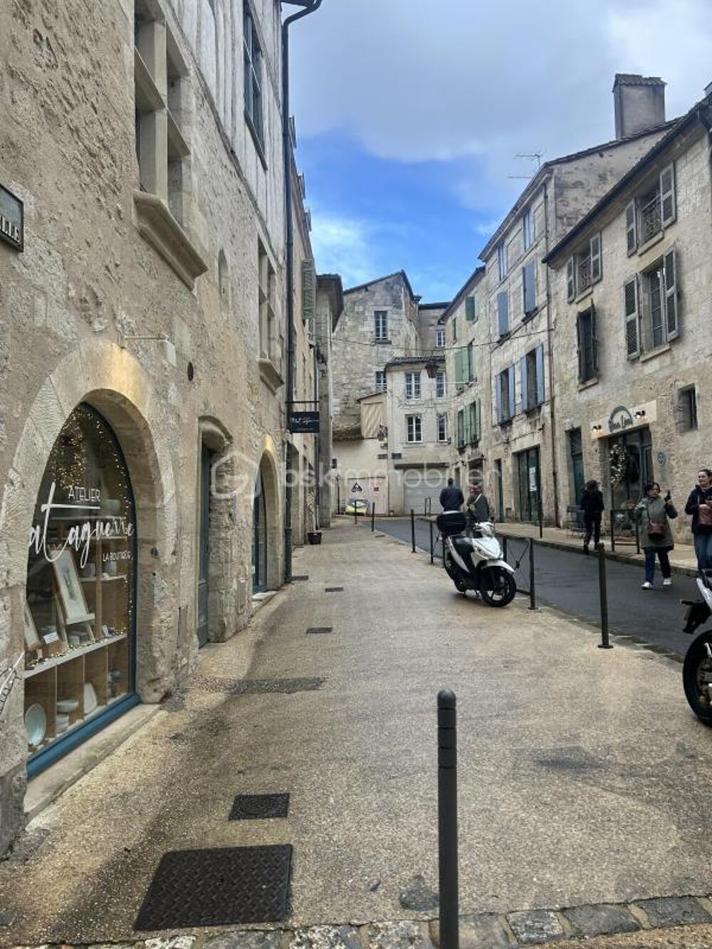 Location Appartement À LOUER – Colocation possible - Appartement meublé 57m² – Centre historique de Périgueux Perigueux
