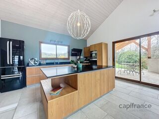  Maison  vendre 6 pices 210 m