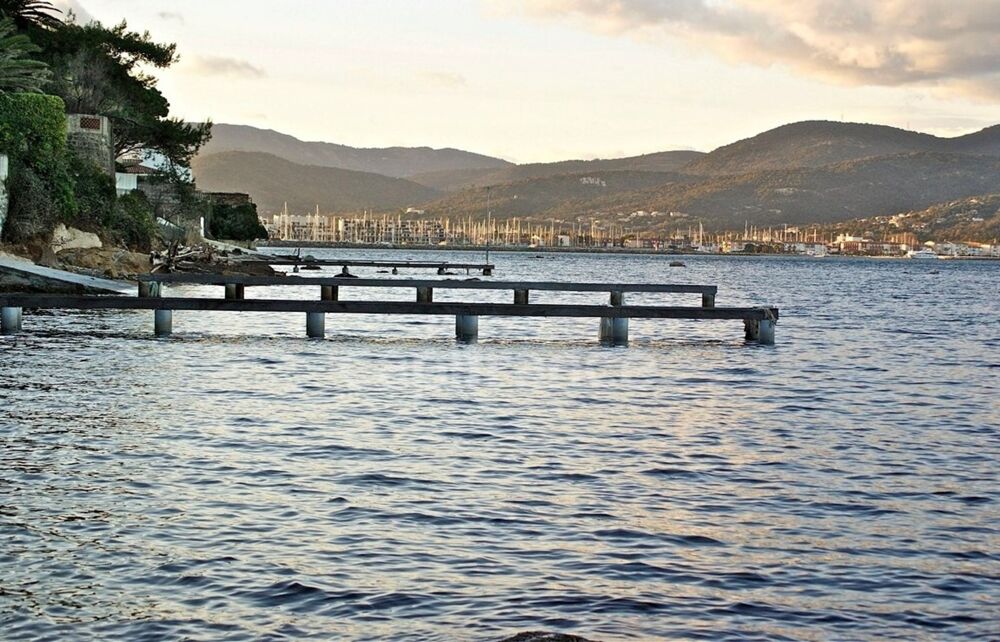 Var(83) Vente-Gassin-Golfe de Saint Tropez-BASTIDE et MAISON sur Terrain 2 117 m², 2 piscines-Bord de mer