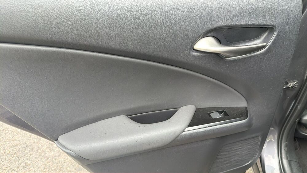 UX 2.0 VVT-i 184 Hybrid 4WD e-CVT Pack Confort Business 2022 occasion 95260 Beaumont Sur Oise