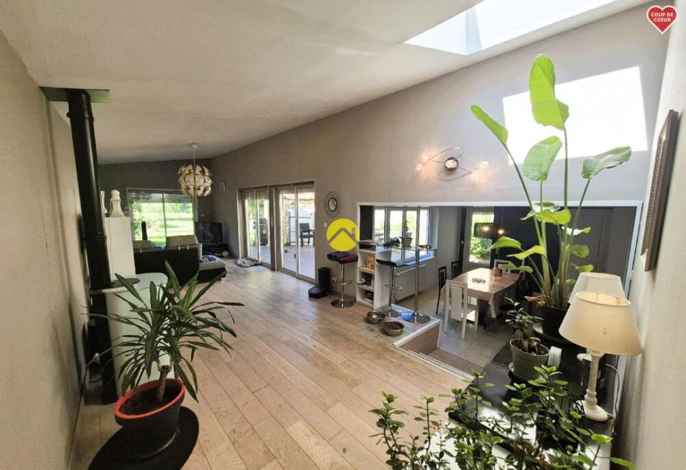Vente Maison grande maison familiale Chezal benoit