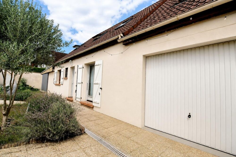 Laigneville 60290 - Pavillon 4 chambres - bureau - dépendance sur 600m² de terrain
