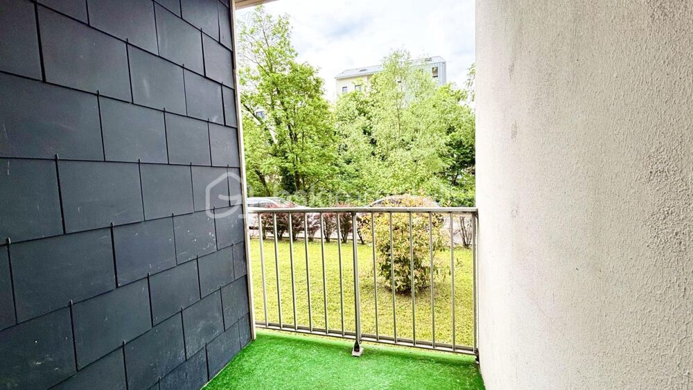 Vente Appartement À vendre – Studio lumineux avec balcon exposé plein sud à proximité immédiate du centre-ville de Chambéry Chambery