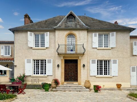   Maison  vendre 11 pices MIELAN (32) - surface habitable 388 m2 - terrain 61 515 m2 Maison - 11 pice(s) - 388 m