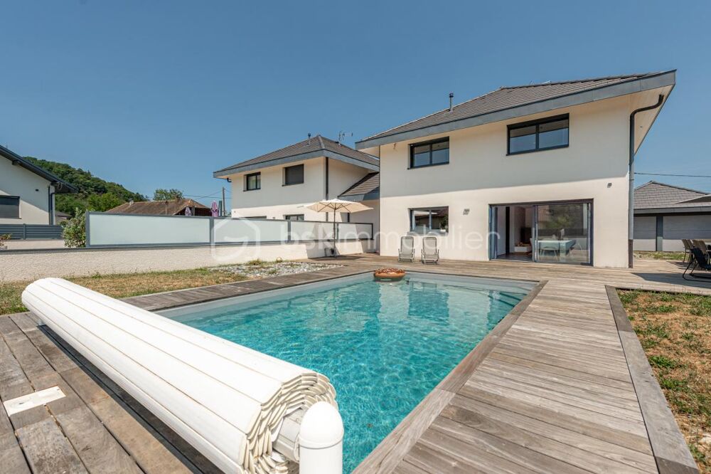 Maison contemporaine avec piscine  DPE A/A