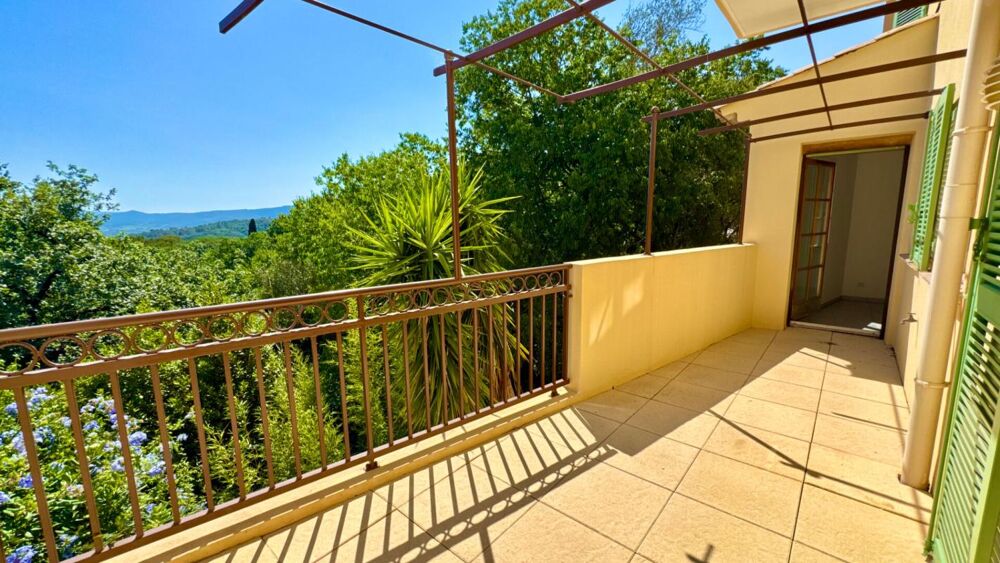 Grimaud - Appartement en duplex avec vue sur la plaine