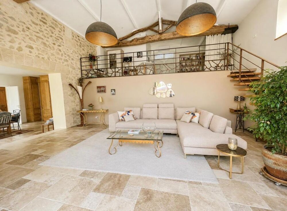 Vente Maison Saint-André de Cubzac , plus précisément à La lande de Fronsac ,au calme proche des vignobles ,Découvrez cette Maison de Village La lande de fronsac