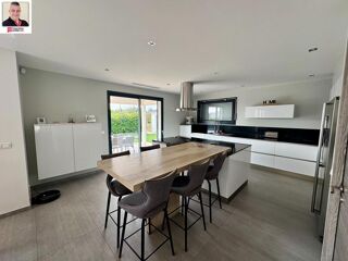  Villa � vendre 5 pi�ces 180 m�