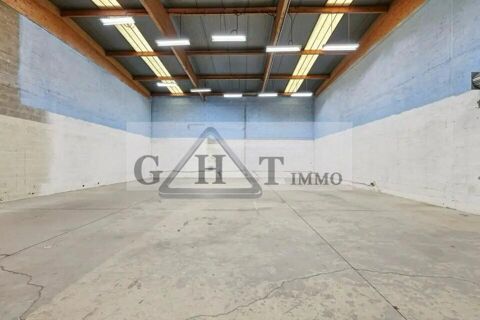   ENTREPOT BUREAUX A LOUER 564M² A EMERAINVILLE 