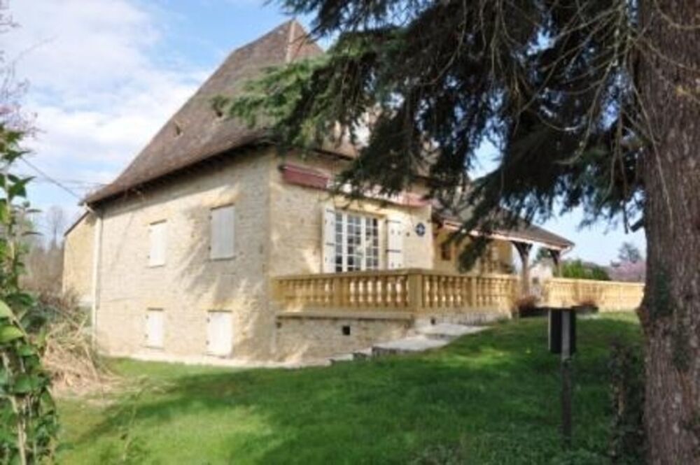 Propriete à vendre 14 pièces LE BUGUE (24)