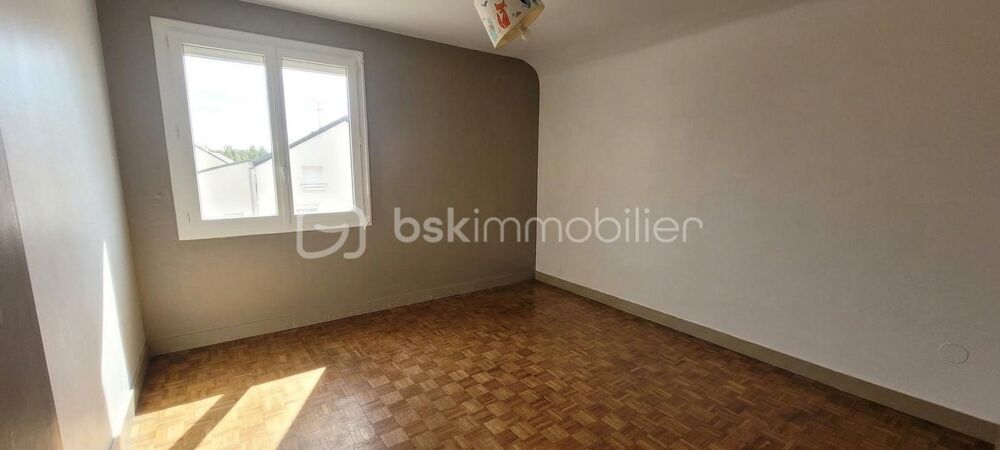 Vente Maison Maison familiale avec beau potentiel – Terrain de 734 m² La chapelle saint mesmin