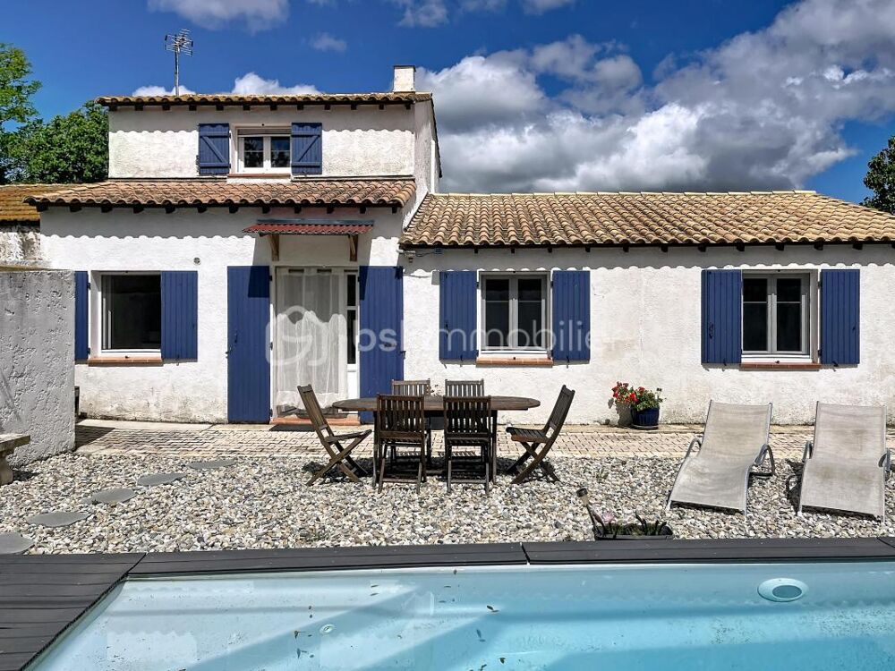Au coeur de la Camargue, villa entièrement rénovée avec piscine