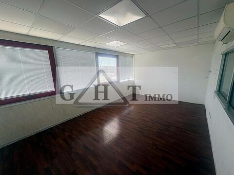   ENTREPOT 450 M² A SAVIGNY LE TEMPLE A VENDRE 