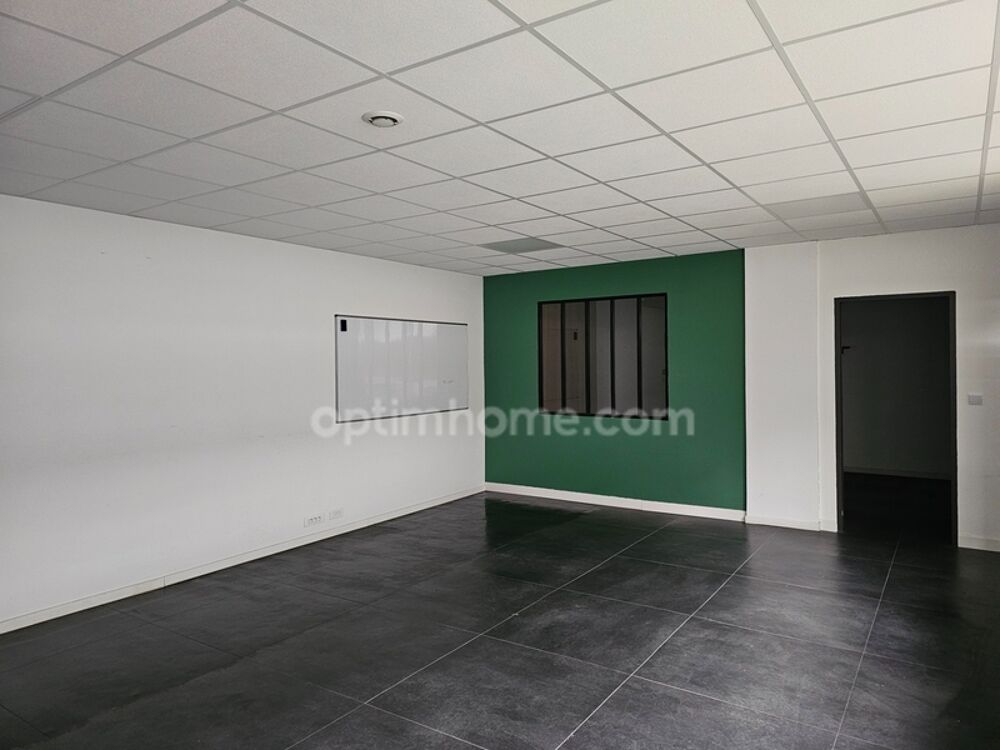   Bureau de 70 m2 à louer à Cergy Préfecture Cergy