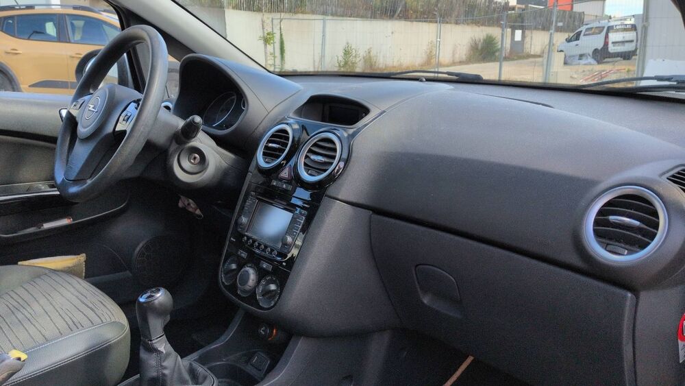 Corsa IV 1.2 Twinport 85 Graphite 2014 occasion 56100 Lorient