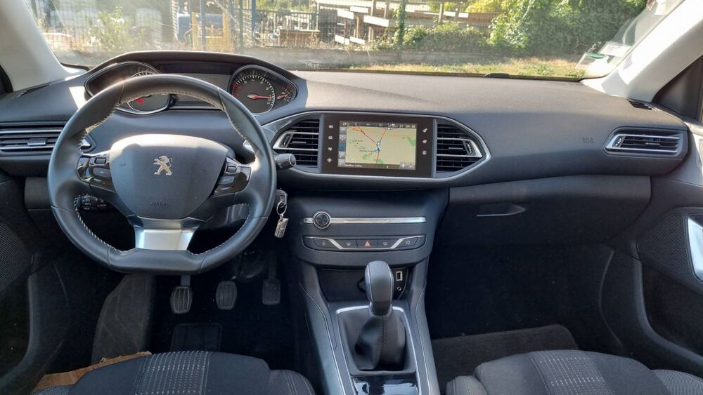 308 1.2 PureTech 110 Allure 2016 occasion 86000 Poitiers