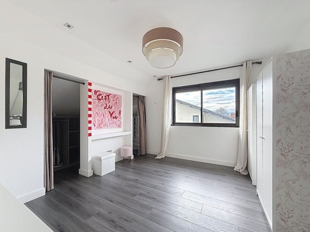 � vendre  Maison Saint-Julien-en-Genevois (74160)