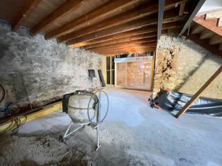  Remise / Grange  vendre 6 pices 126 m