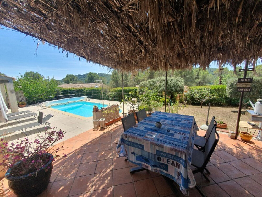 Maison 8 pièces / 100 m² / 425 000 EUR / SALERNES