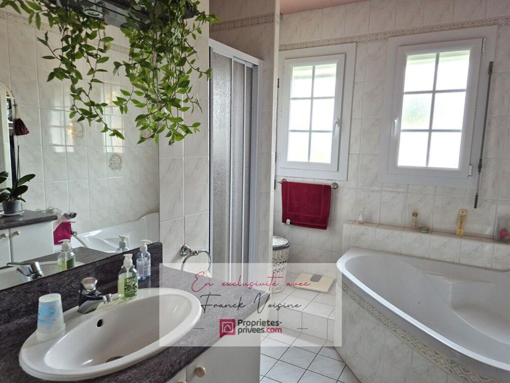 A VENDRE en Exclusivité au Boupère, maison de 135 m2 avec 3 chambres et 1 bureau sur une parcelle de 745 m2