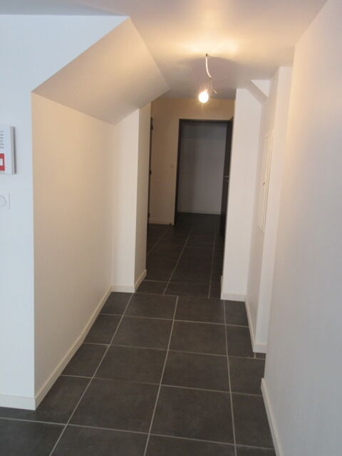   Quartier St Cyrice-Rodez, local commercial et/ou professionnel avec parking 
