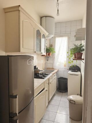  Immeuble � vendre 15 + pi�ces 230 m�