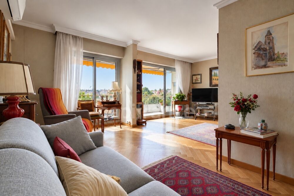 Vente Appartement PARIS 20e – CHARRONNE / PÈRE-LACHAISE – BEL APPARTEMENT FAMILIAL 4 PIECES AVEC VUE SUR LA TOUR EIFFEL Paris 20