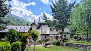  Maison à vendre 15 + pièces 596 m²