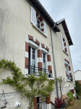  Maison à louer 7 pièces 195 m²
