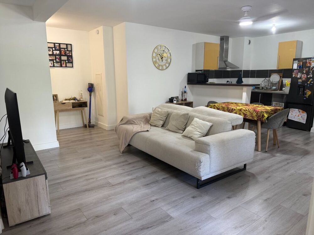 Vente Appartement Appartement à vendre T3 SAINT DENIS (974)- Quartier Montgaillard Saint denis