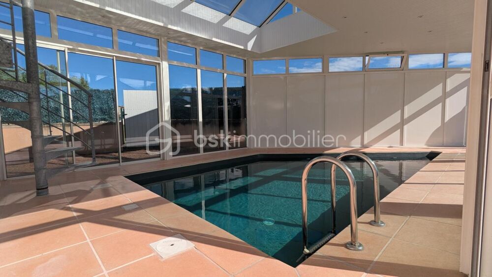 Vente Villa MAISON AVEC PISCINE COUVERTE Feurs