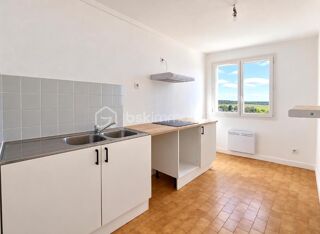 Vente Appartement APPARTEMENT_ 2 PIÈCES_ BALCON _ CAVE Gouaix