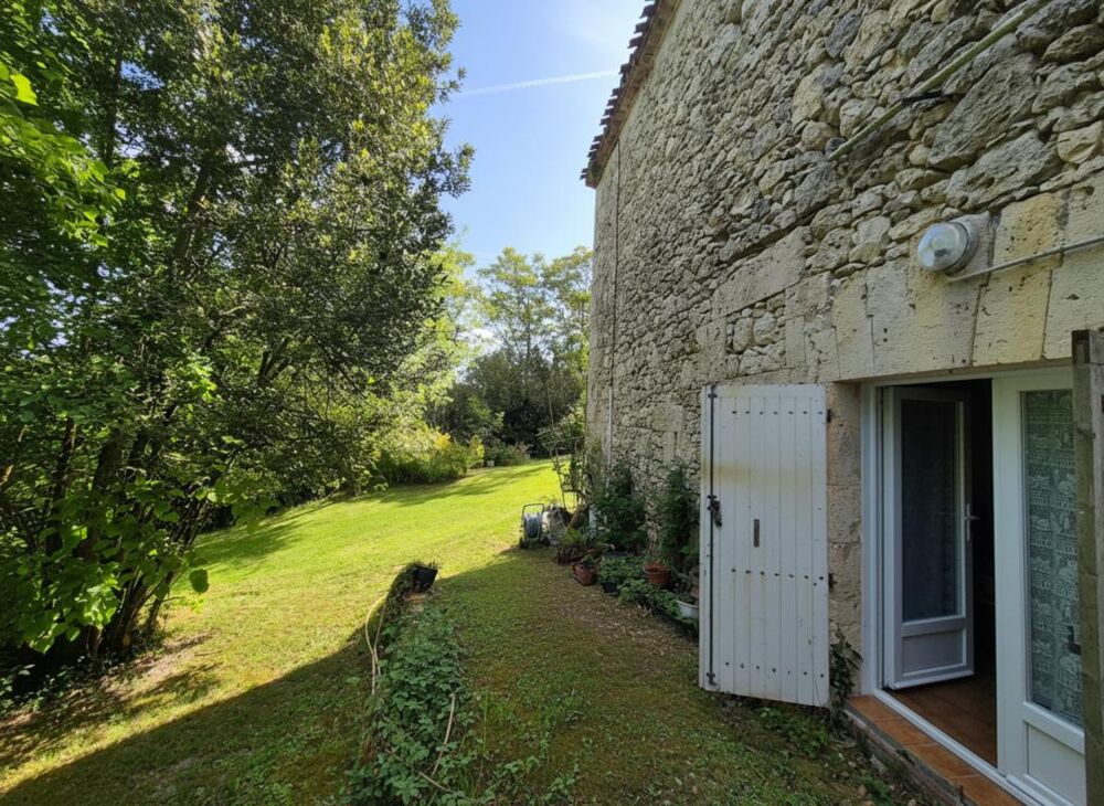 Maison en pierre avec beau terrain  cadre exceptionnel, sur le chemin de Saint-Jacques, à LA ROMIEU (32480)