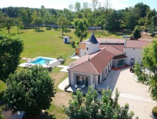  Proprit/chteau  vendre 9 pices 378 m