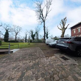  Immeuble  vendre 15 + pices 1665 m