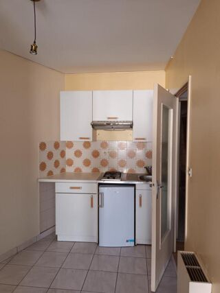  Appartement à louer 1 pièce 35 m²