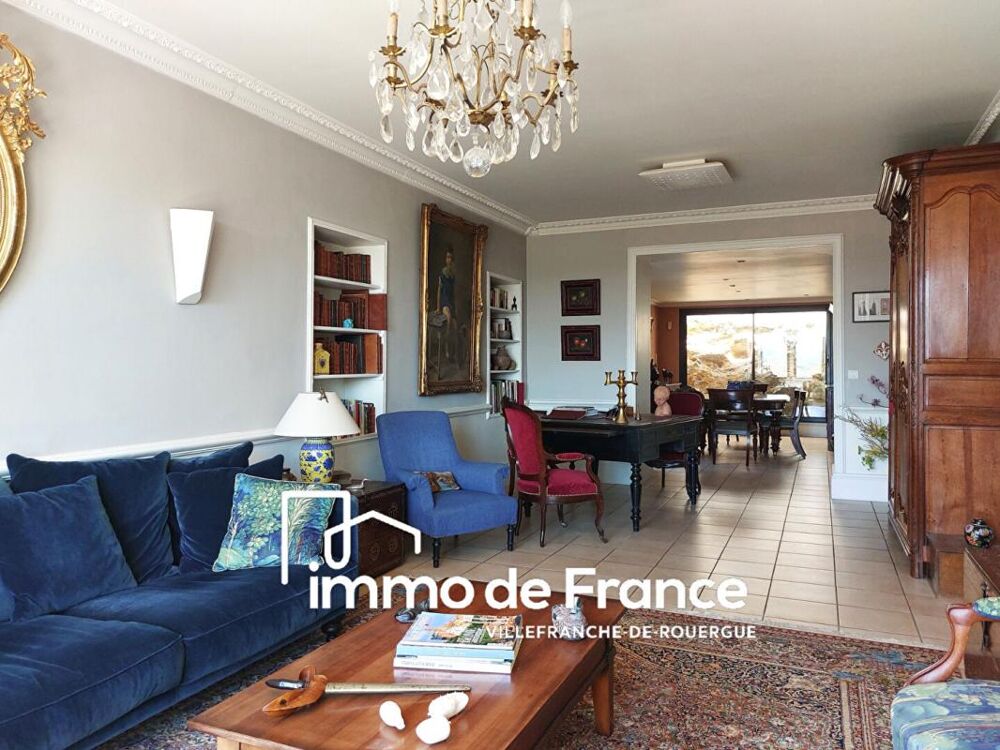Maison de charme T5 rénovée 175 m2 avec jardin paysager et piscine proche centre ville