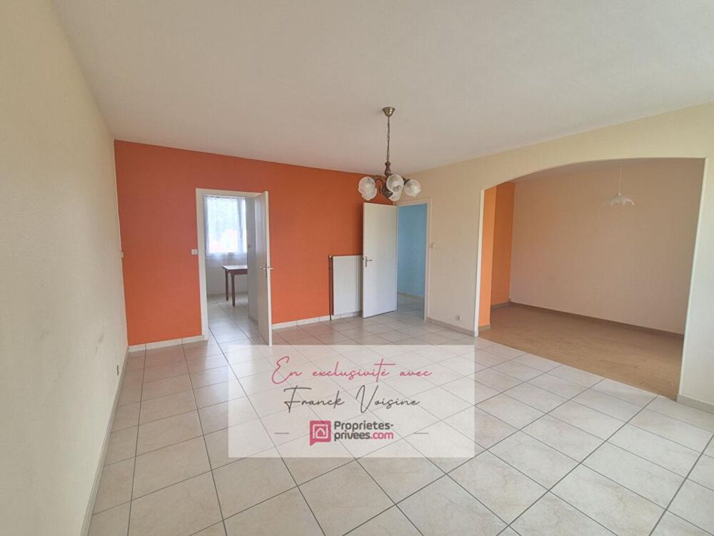 A VENDRE en Exclusivité à Saint Prouant, maison de 93 m2 avec 3 chambres sur une parcelle de 1090 m2