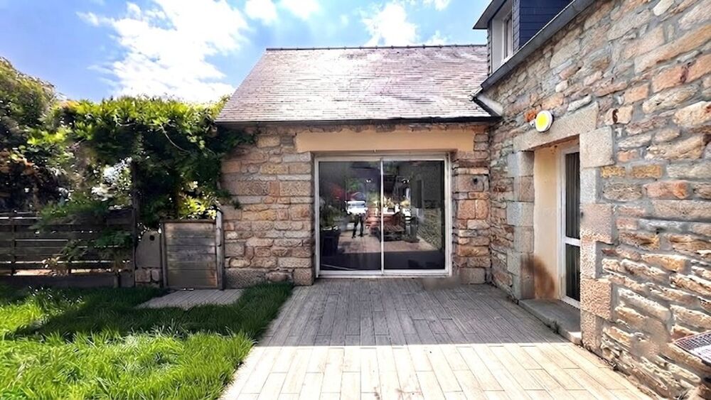PLONÉIS (29)  Maison à vendre Type 6 de 115 m² habitable et 189 m² utile  Terrain de 1 320 m²  Double garage  Piscine