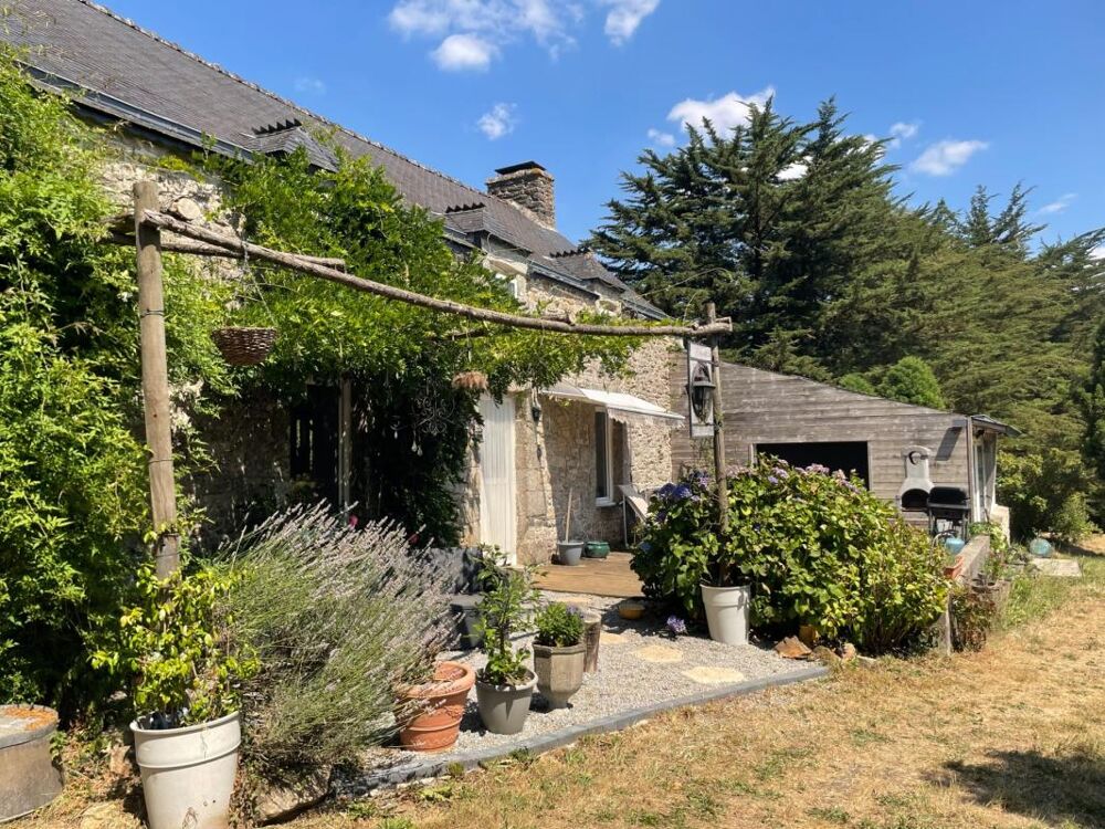 Maison 9 pièces 148 m² · à Saint Nicolas du Pelem · 148 m² · 365 000 €