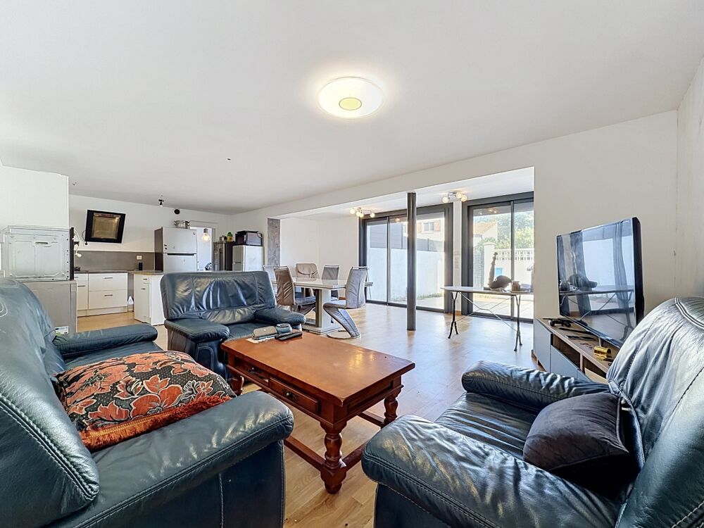 Vente Maison JUVIGNAC (34) - LA PLAINE : Maison à vendre 9 pièces 212 m2 divisée en deux appartements - terrain de 423 m2 - Garage - Terrasse Juvignac