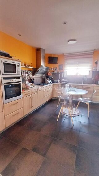  Maison � vendre 4 pi�ces 145 m�