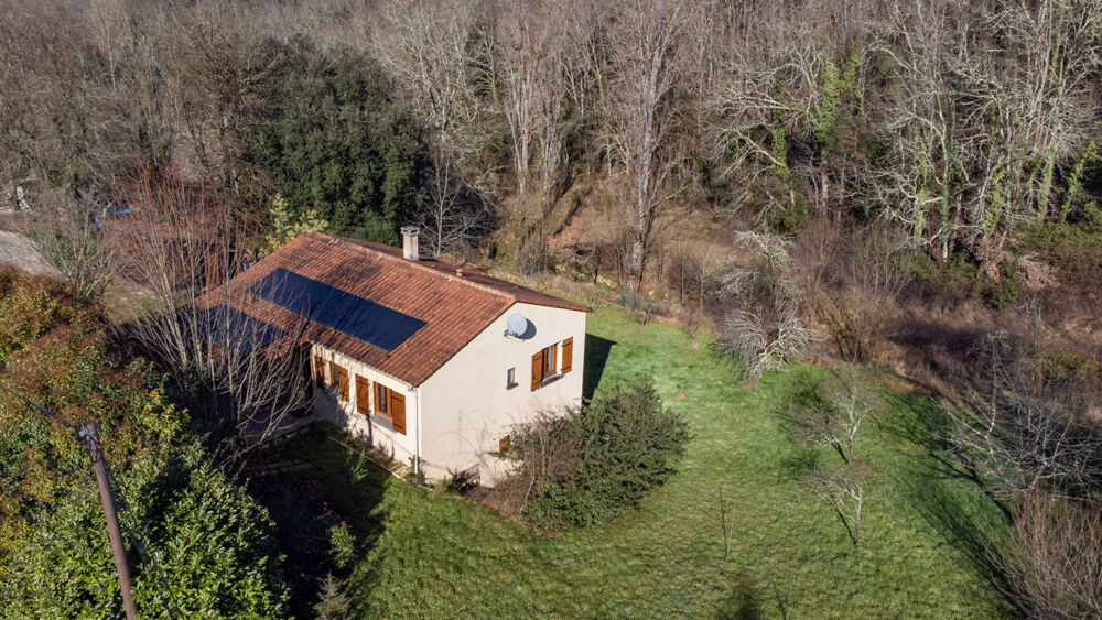 Maison individuel, +/-80 m2 , grande sous-sol 6pieces, 3 chambres, atelier en bois, jardin et forets