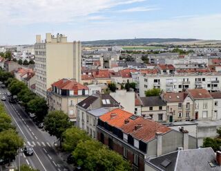  Appartement à louer 4 pièces 85 m²