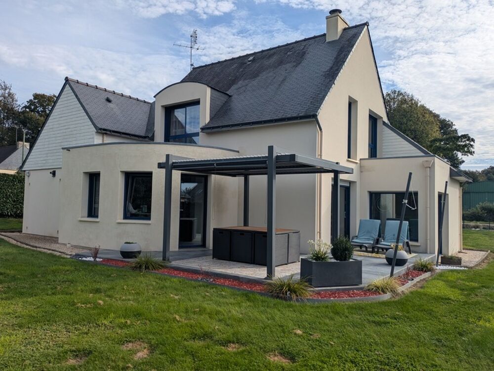 Vente Maison LOCMALO MAISON RÉCENTE AVEC VIE DE PLAIN PIED DE 5 PIÈCES 130 M² PARCELLE DE 2000M² CLÔTURÉE Locmalo