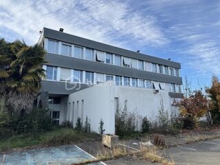  Immeuble à vendre 15 + pièces 1441 m²