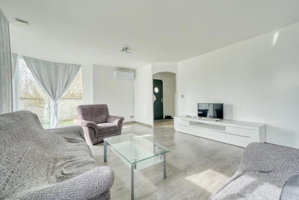Vente Maison Maison plain-pied 140 m² avec grand jardin Les touches de perigny