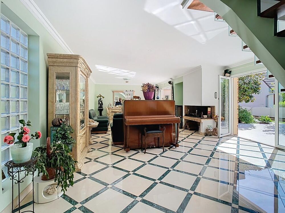 Vente Maison 2 maisons (286 m² habitables/352 m² au sol en tout) sur un terrain de 850 m² à 20 MN à pieds du RER D 