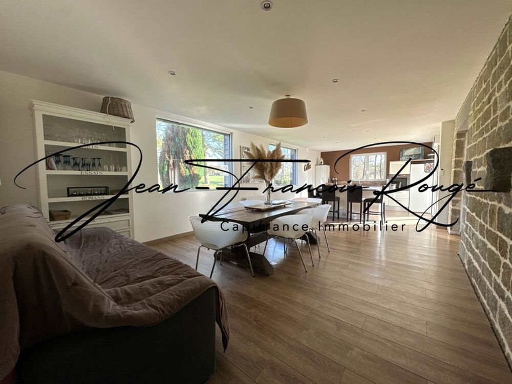 Vente Maison A trois kilomètres du centre de Tessy sur Vire, charmante maison en pierres rénovée d'une surface de 175 m² !!! Tessy sur vire